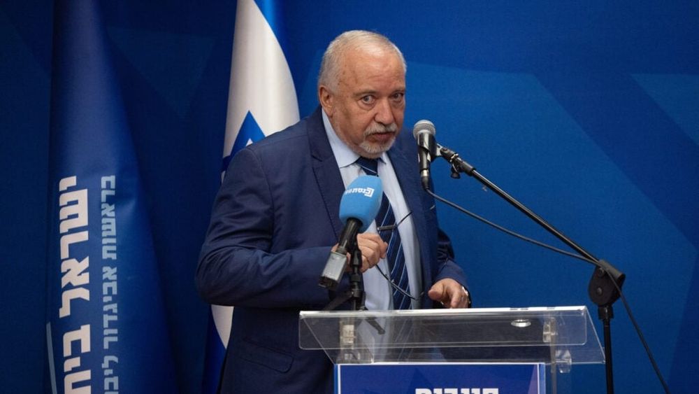 המסכה הוסרה: ליברמן מדבר ימין – ומציע לחלק את הארץ