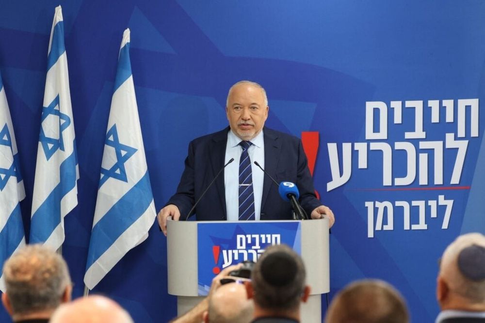 פניית חדה שמאלה: ליברמן, לזה אתה קורא ימין?