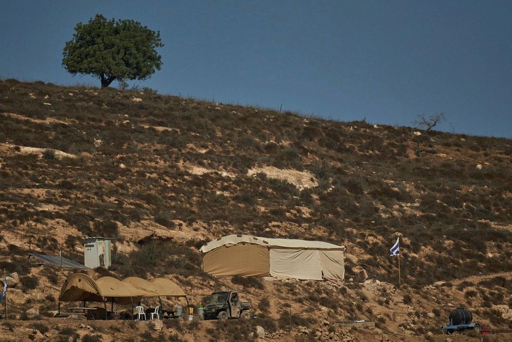 צה"ל: חייל בחופשה נעצר אחרי שירה לעבר הכפר אל־מועייר שמצפון לרמאללה