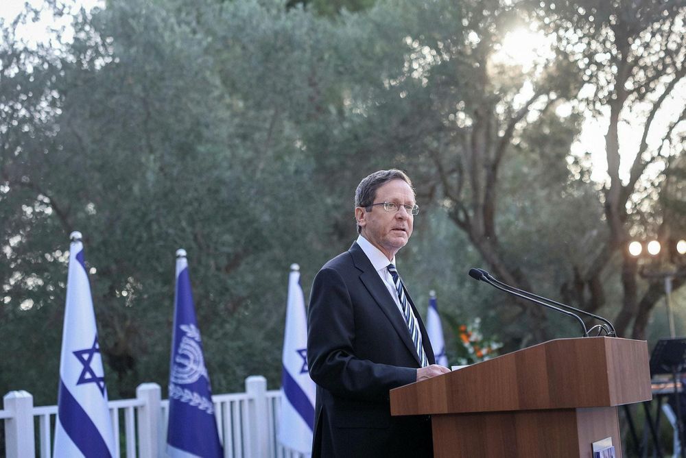 בשם אחדות דמיונית, הרצוג מעמיק עוד יותר את הרס המעמד של ישראל בעולם