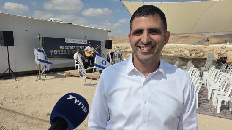 השר קרעי במסר חריף: "להשמיד ולרוקן כפרים שהם קיני טרור"