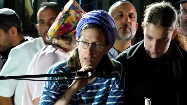 Жена Натанеля Шакрона, убитого в теракте возле Неве Цуф: "Из нас забрали героя"