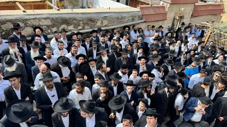 הדמעות, הקבלה והסוד של הרב בצרי