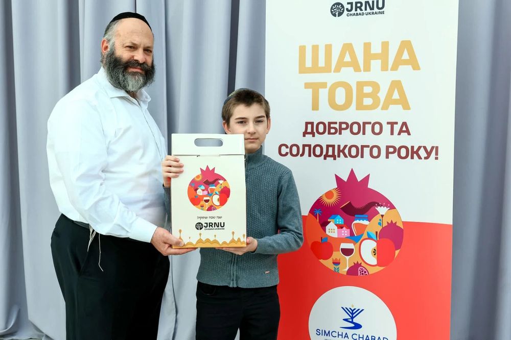 מדפים ריקים ומחסור חמור במזון: יהודי אוקראינה נערכים לראש השנה החמישי