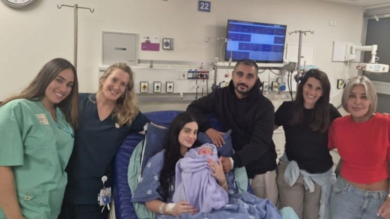 בבכי של אושר: התינוקות הראשונים נולדו