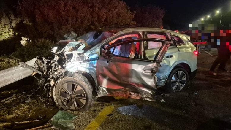 הרכב נחצה לשניים והידרדר לתעלה: הרוג בתאונה קטלנית בצפון