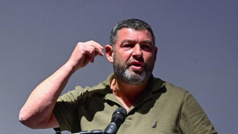 עופר וינטר פותח חזית על גשר המיתרים