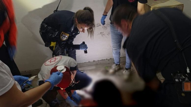 Rescue in Holon: 83-year-old found alive in hideaway after 4 days of worry