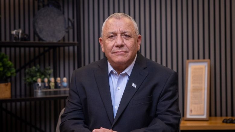 Eisenkot lance une bombe : l'accord sur la présidence qu'ont renié Bennett et Lieberman