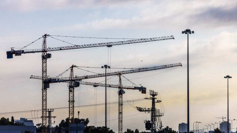 שנה, הטלפונים נעלמו: המתווכים בישראל נשברים