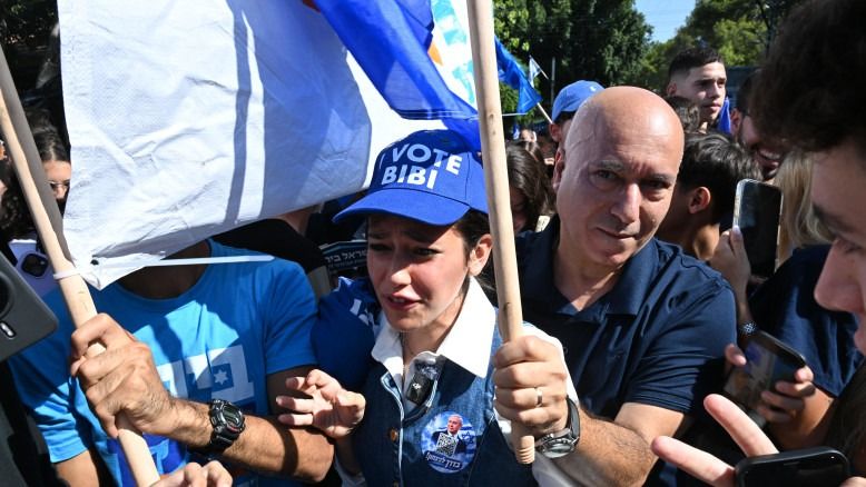 Blick High School in Ramat Gan got out of hand: "They stood in line to get selfies with Ben-Gvir and Hadar Mukhtar and then the drama started"