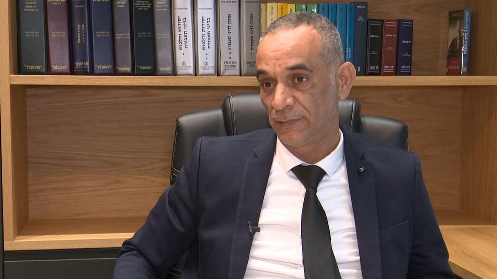 "תוך שעה אצלך בבית בחורים": הפרקליט המוכר נאשם בסחיטה באיומים | בלעדי