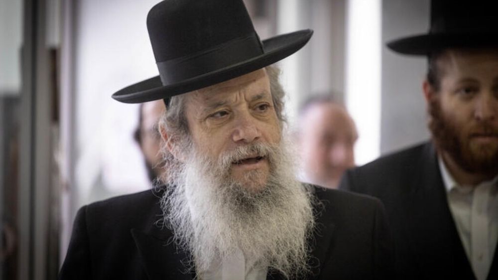 המאמץ המיוחד של עיריית בני ברק הגירעונית להעסיק בני 80