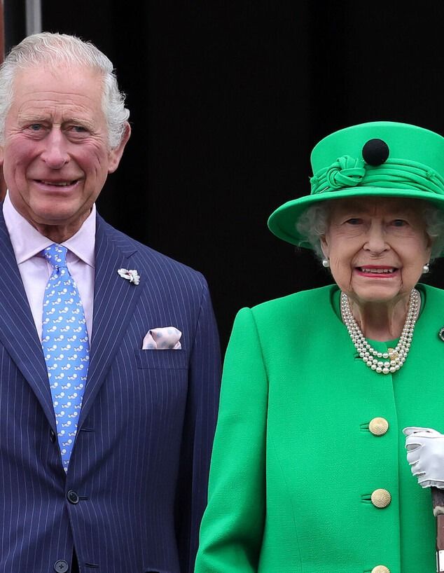 Queen Elizabeth's Secret Romance With Diana's Father Revealed