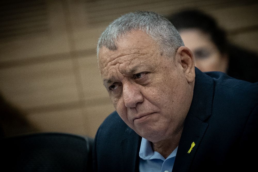 עוד לפני השידור: איזנקוט תפס את ערוץ 14 בשקר