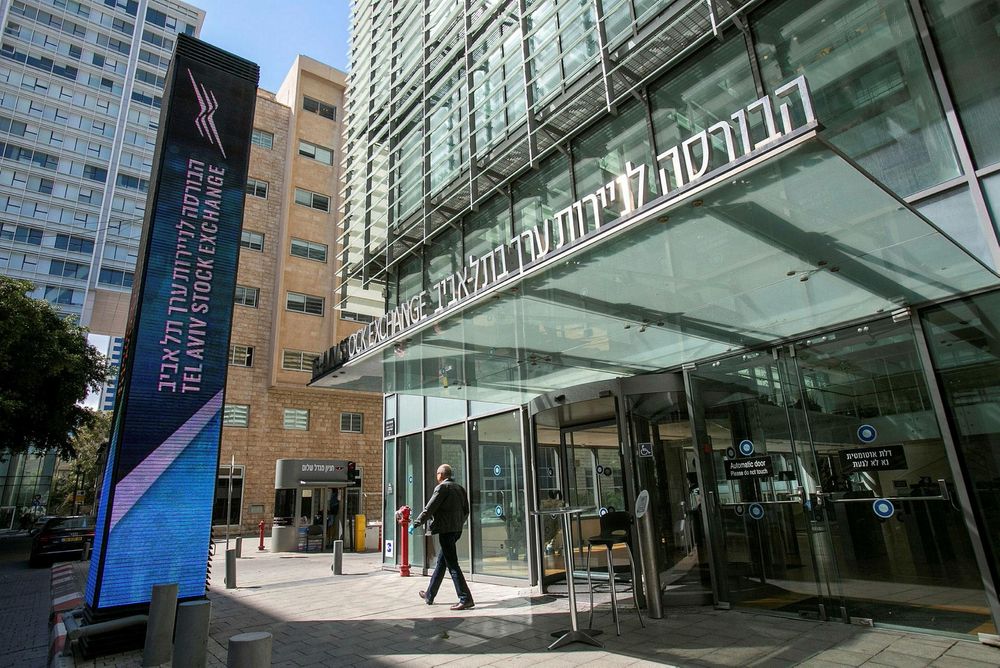 לאחר פתיחה אנגלית כפולה: עליות במסחר; מניית הבורסה מזנקת ב-10%