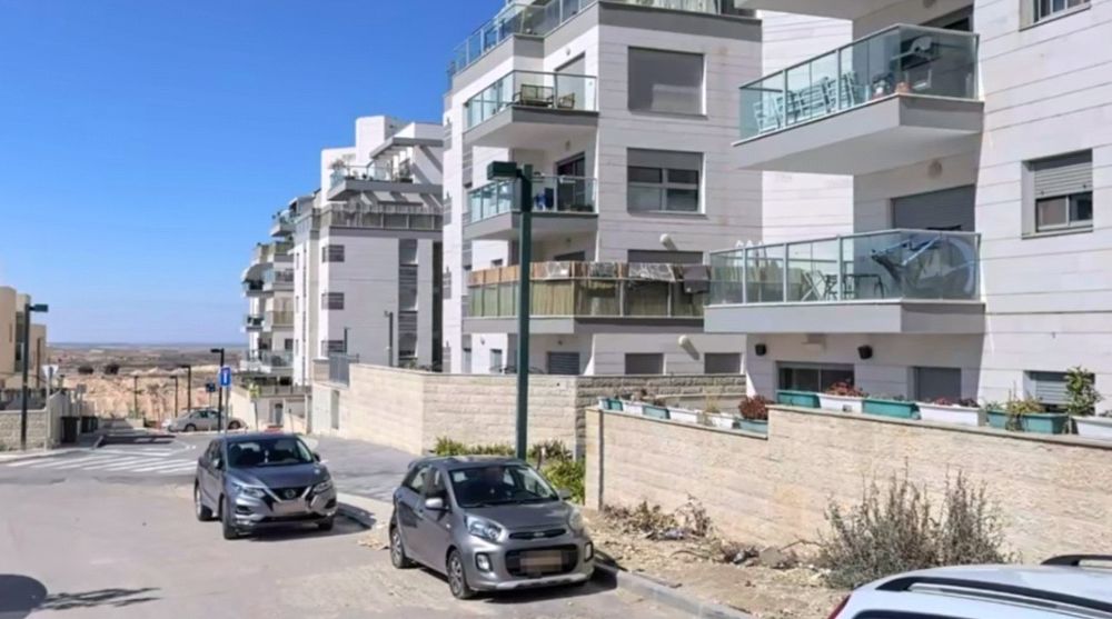 באותו רחוב — שתי דירות 5 חדרים בנתניה נמכרו בפער של מאות אלפי שקלים