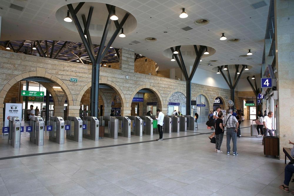 בחג? אתר משרד התחבורה מציג מציאות מקבילה