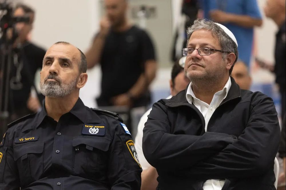 "80 מיליון שקל לבור ראוותני, מיליונים לשיפוצים ורכבי מנהלים": בן גביר נגד