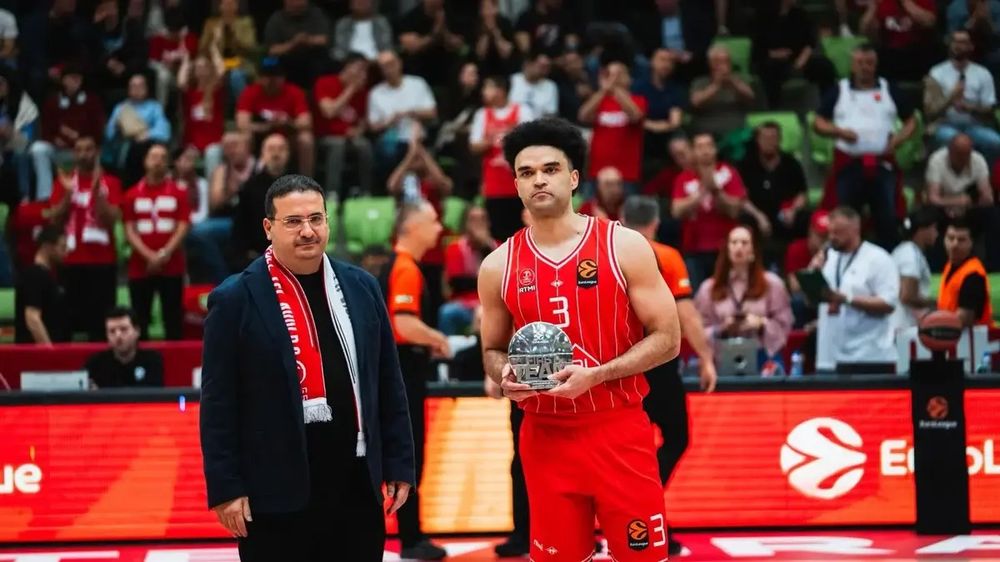 Bryant, Blat, Itoudis et les séries éliminatoires: les questions brûlantes au Hapoel Tel Aviv